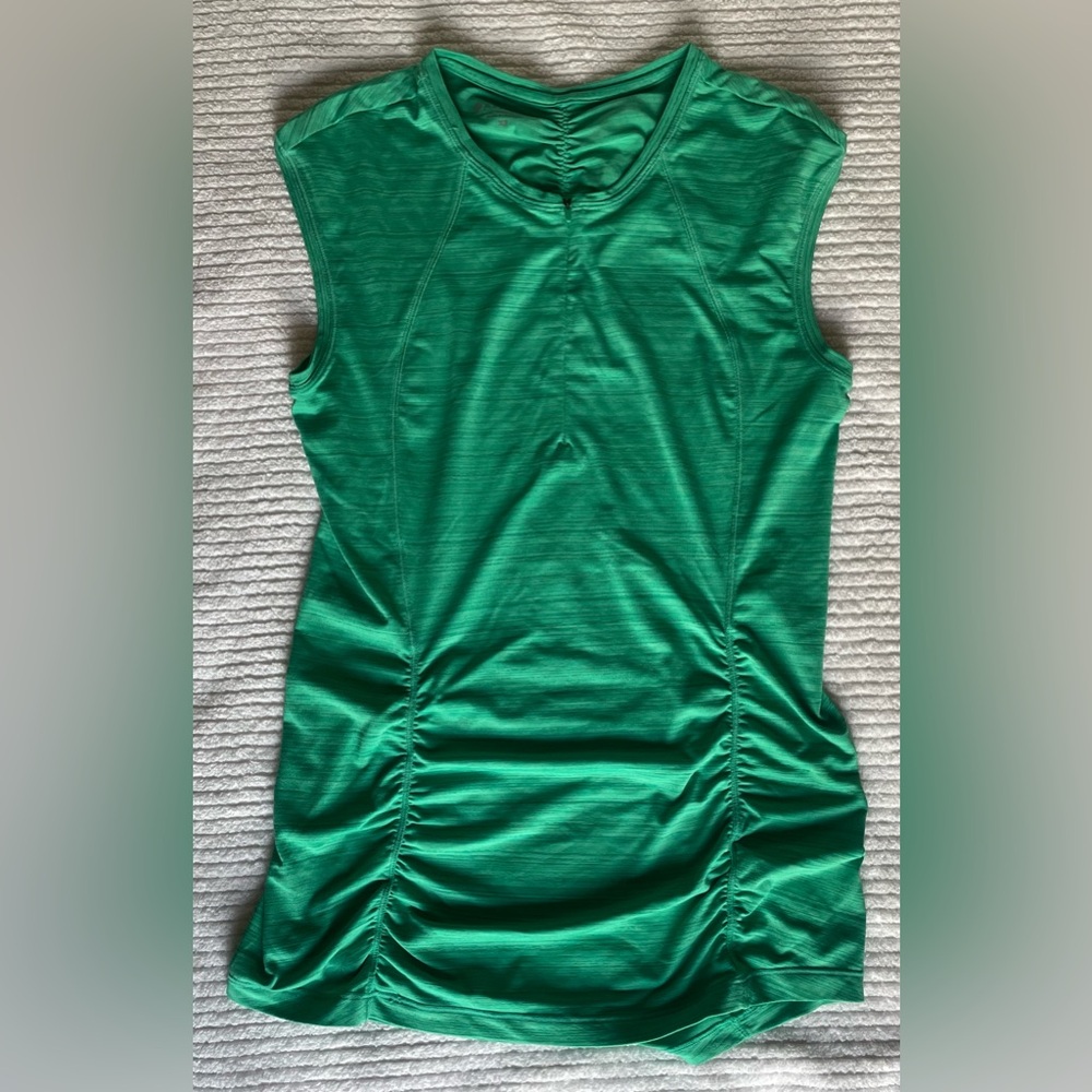 Athleta lightweight biking & running top, size XS.